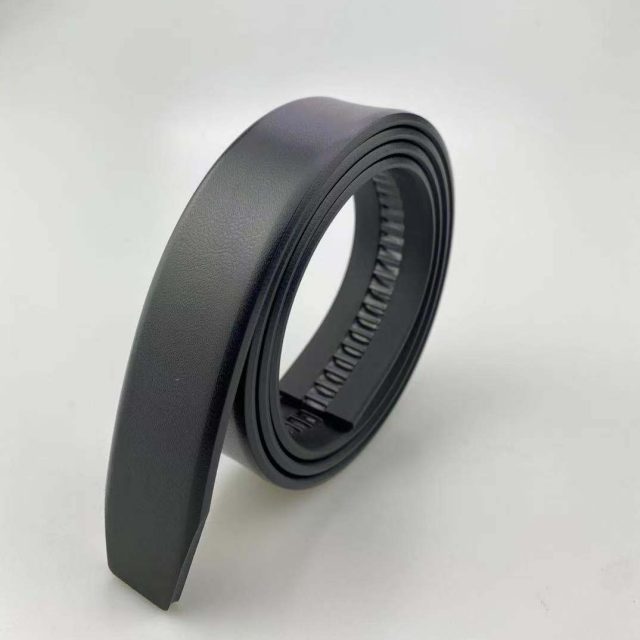 Elevate your style custom men’s belts collection (2)